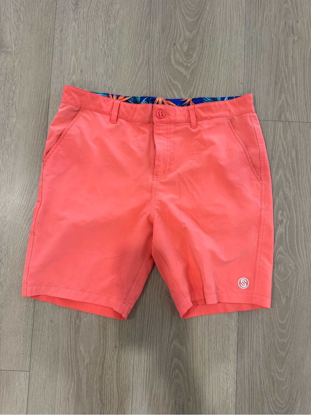 Scales Men's Coral Athletic Shorts